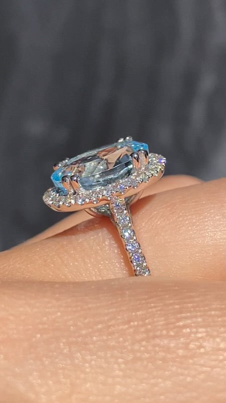 4 Carats Oval Aquamarine Diamond Halo Engagement Ring
