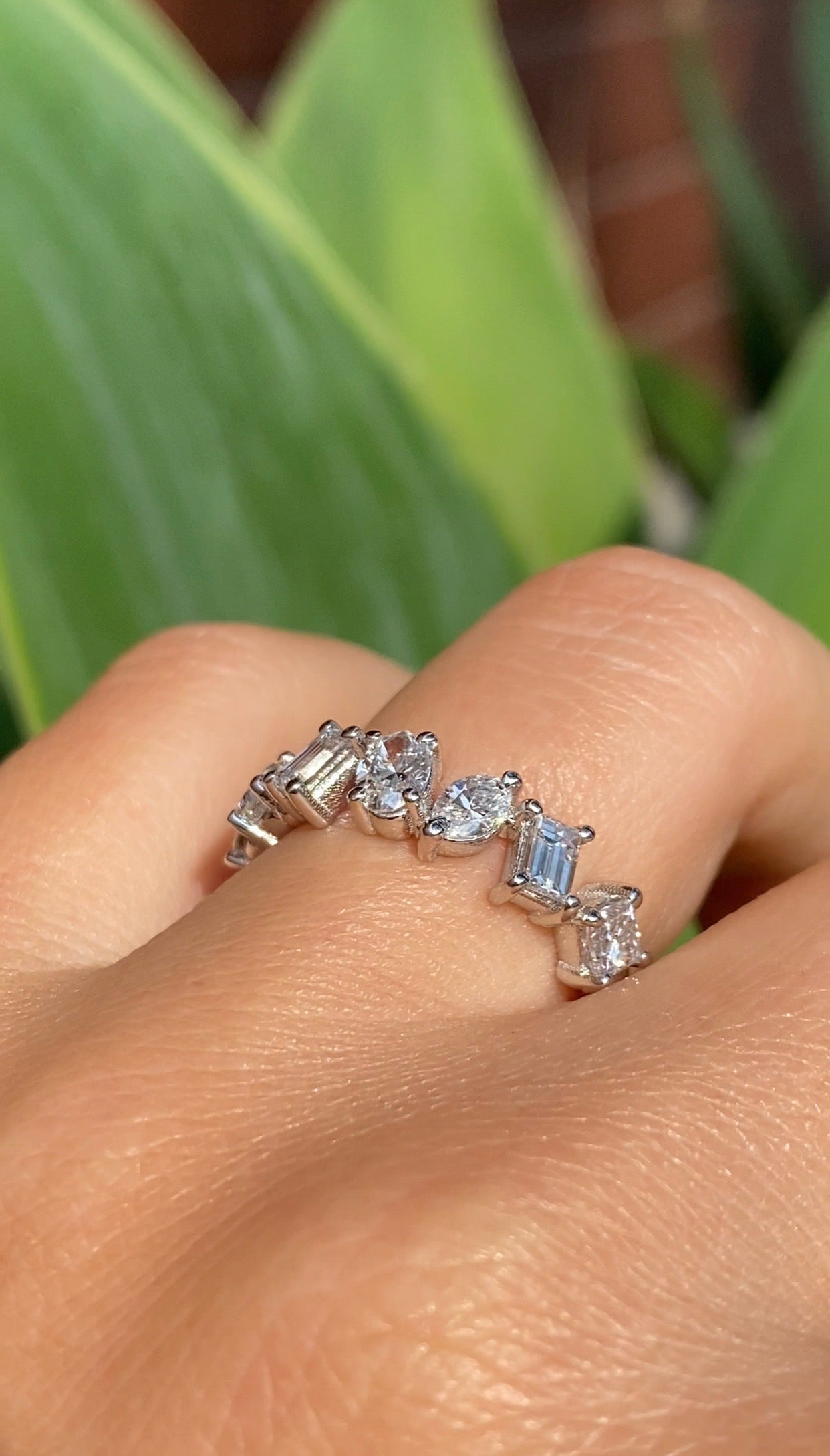 Mixed shape wedding band | Beachweddingtips.com