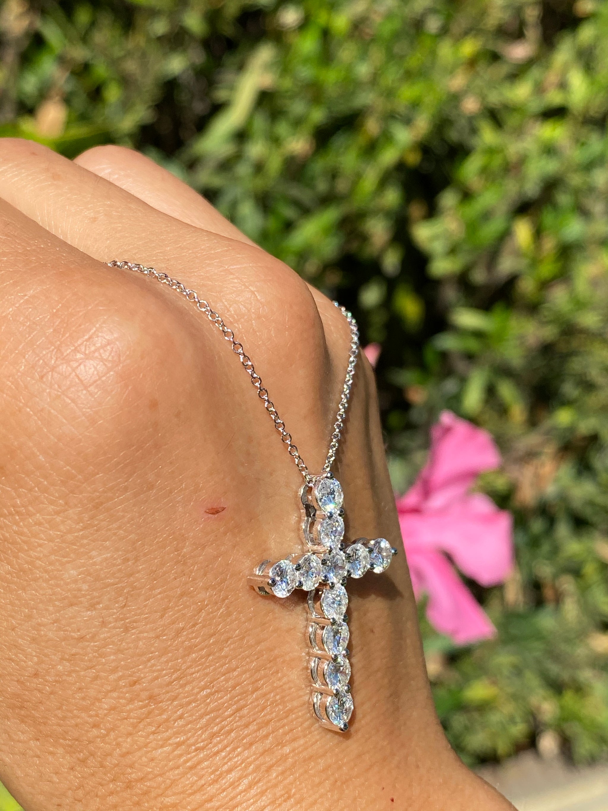 ネックレス・ペンダント Round Brilliant Gradient Cross Necklace #3729 3729 - NUMBERING
