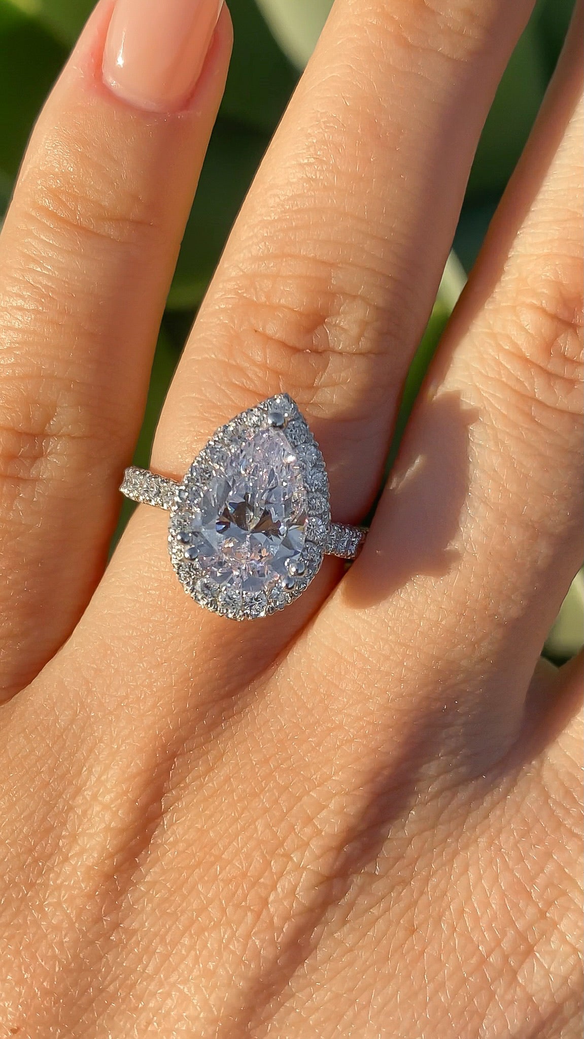Pear Shape Diamond Engagement Ring with 2D Halo and 3D