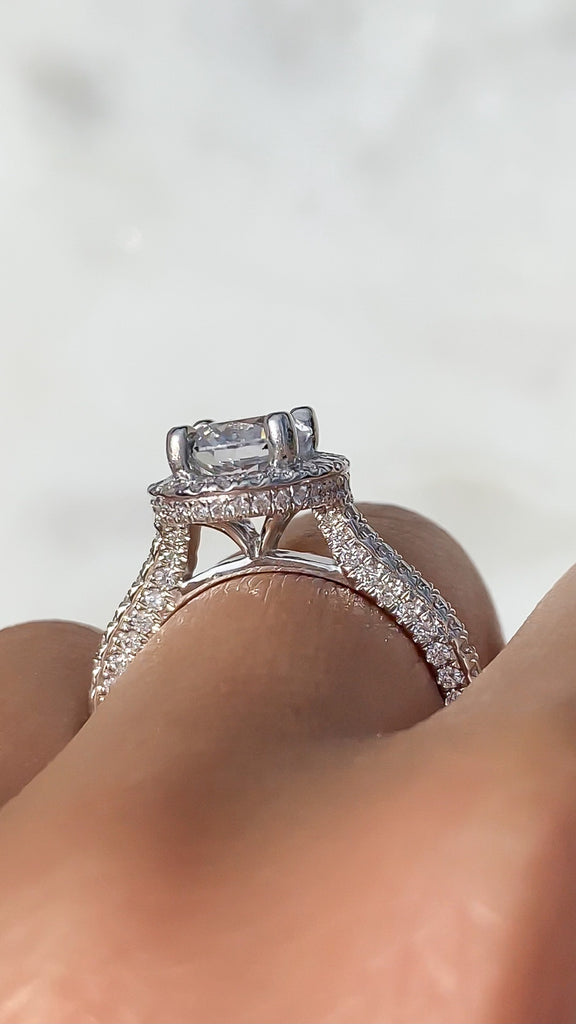 2D Halo Round Brilliant Cut Diamond Engagement Ring