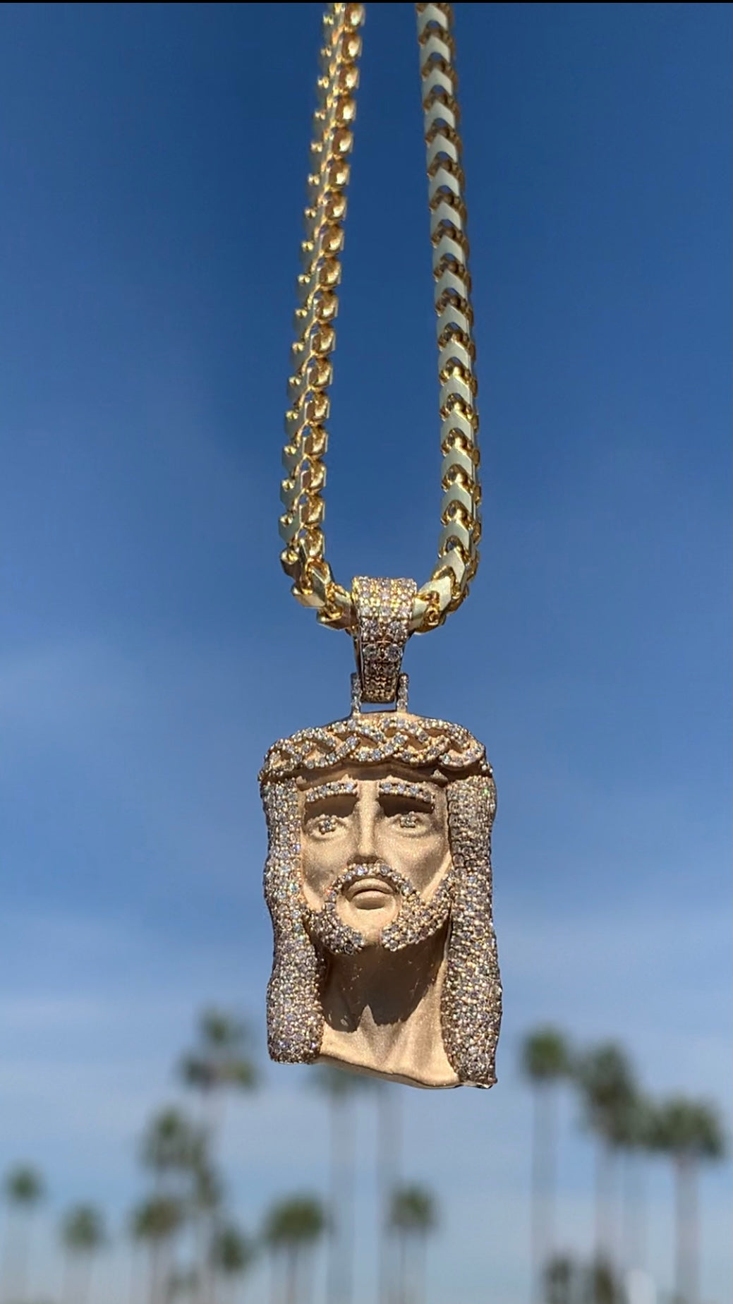 Gold diamond jesus pendant Clearance